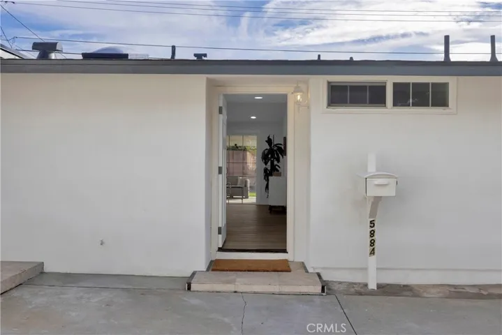 5884 Los Encinos, Buena Park, California 90620