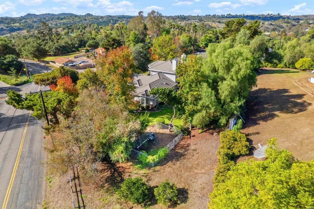 1474 Via Encinos Drive, Fallbrook, California 92028 home-pic-47