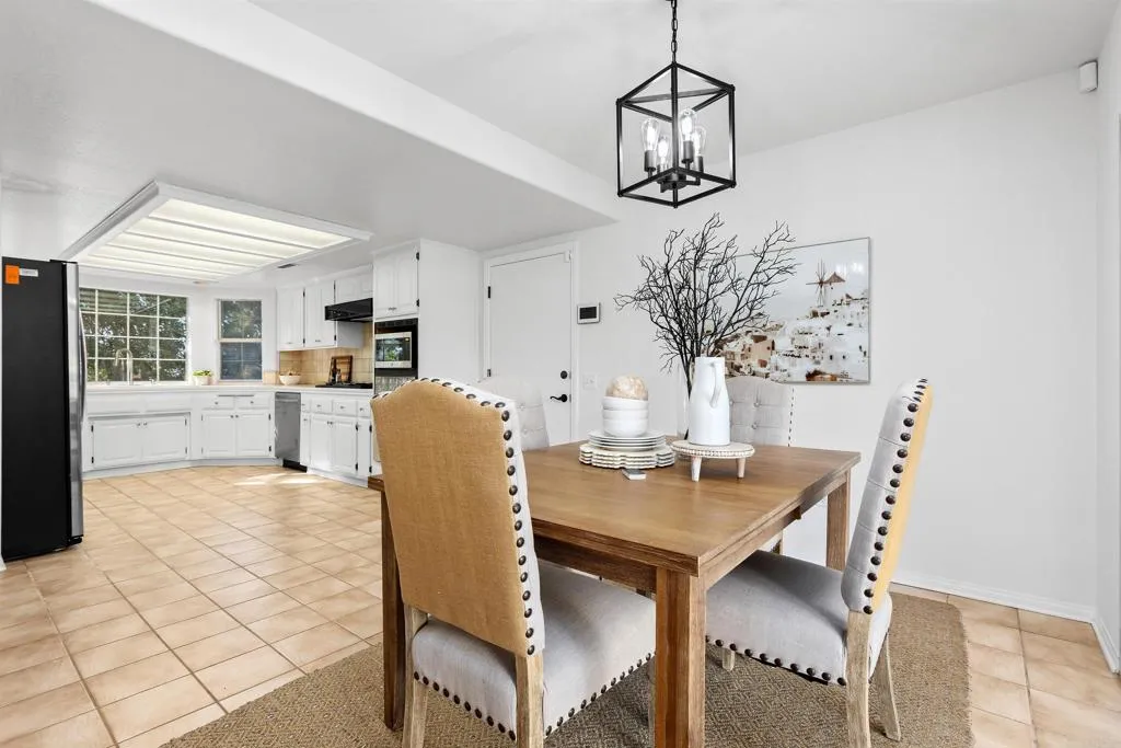 1474 Via Encinos Drive, Fallbrook, California 92028 home-pic-8