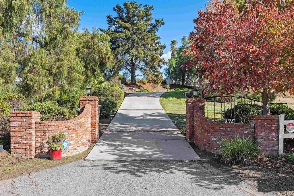 1474 Via Encinos Drive, Fallbrook, California 92028 home-pic-20
