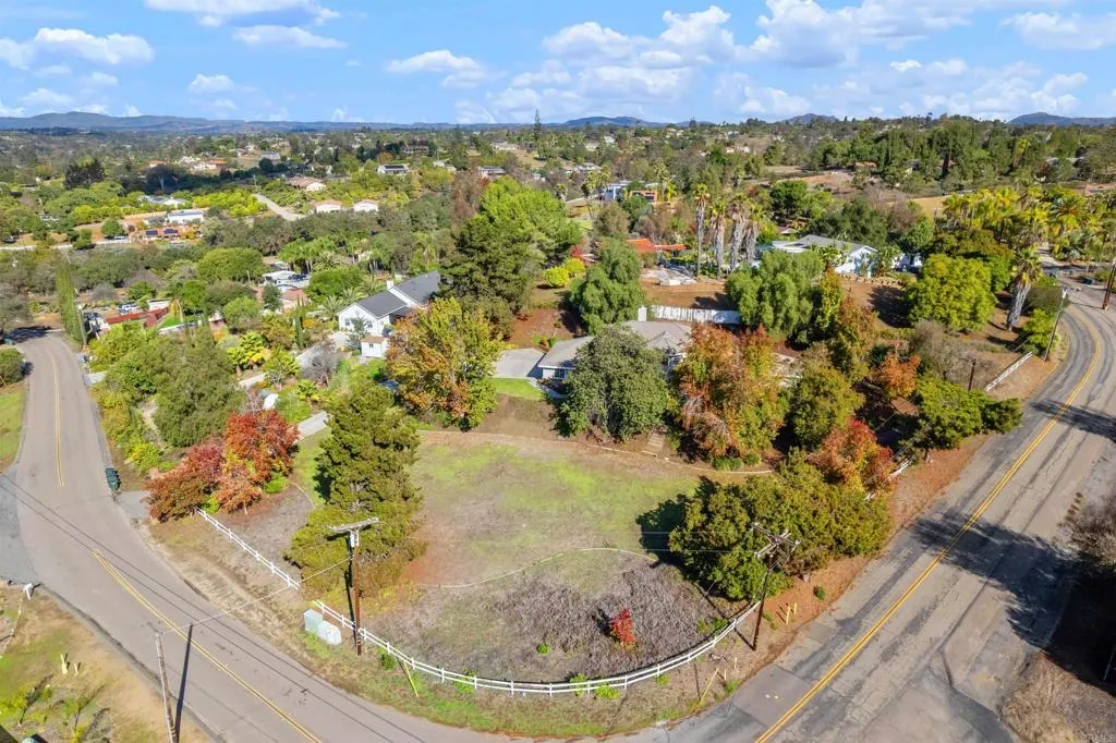 1474 Via Encinos Drive, Fallbrook, California 92028 home-pic-40