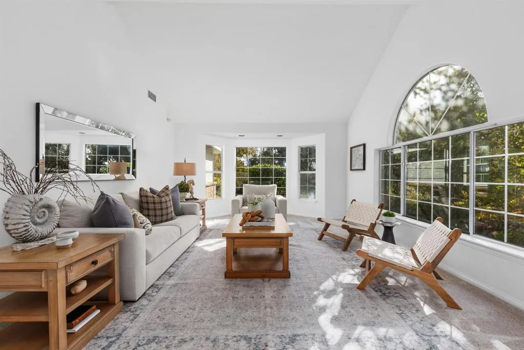 1474 Via Encinos Drive, Fallbrook, California 92028 home-pic-0