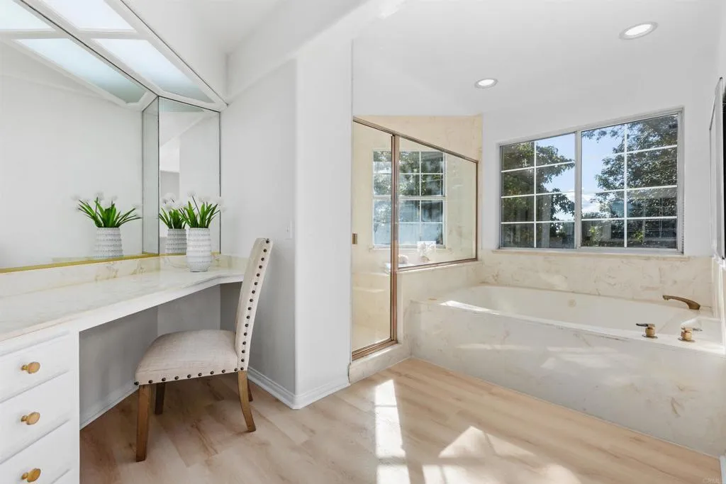 1474 Via Encinos Drive, Fallbrook, California 92028 home-pic-16