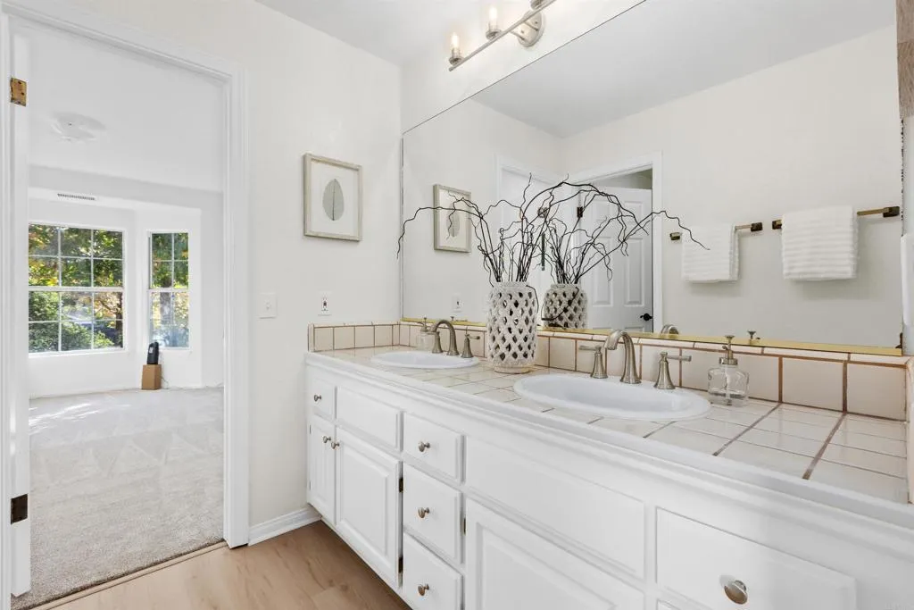 1474 Via Encinos Drive, Fallbrook, California 92028 home-pic-49