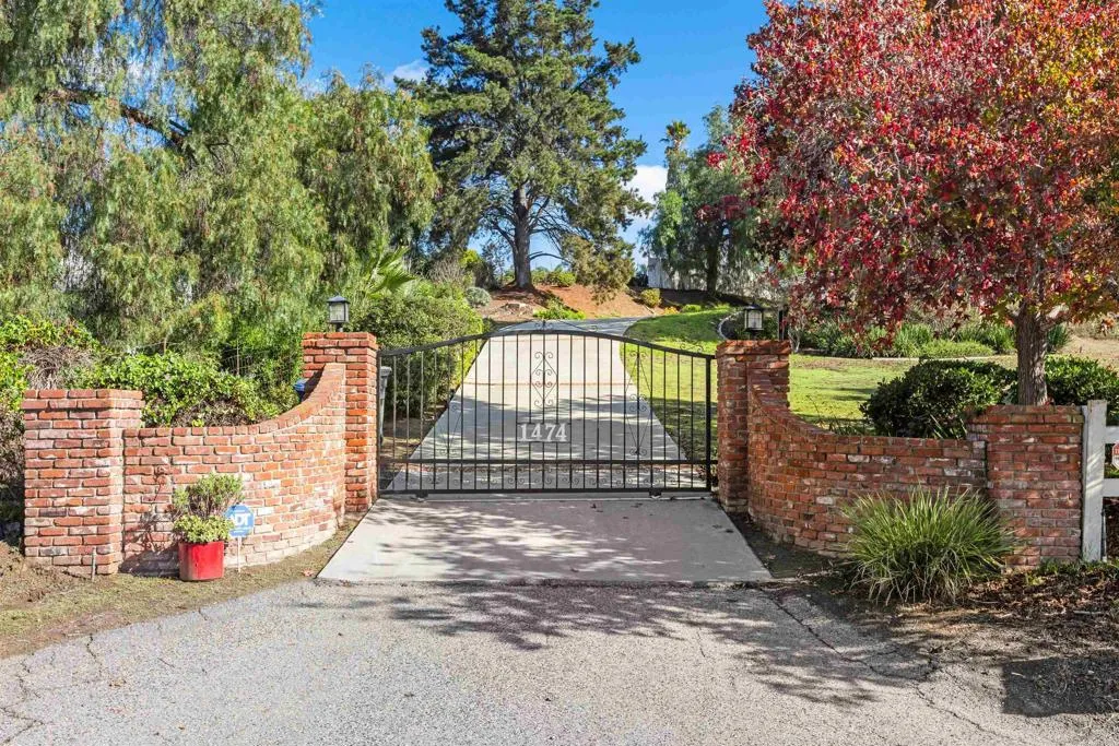 1474 Via Encinos Drive, Fallbrook, California 92028 home-pic-19