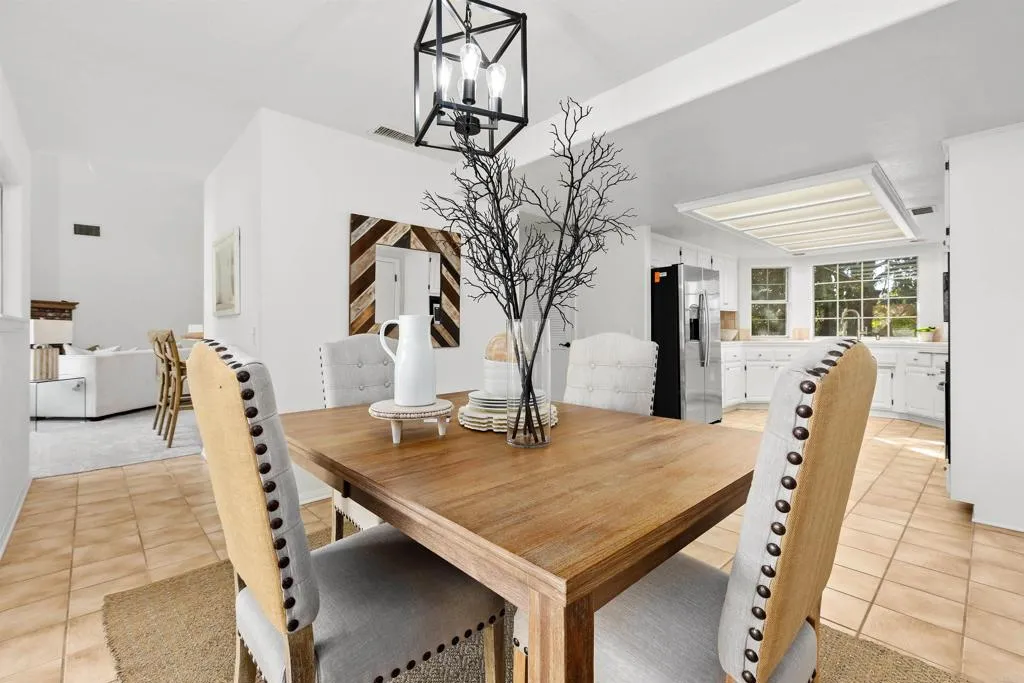 1474 Via Encinos Drive, Fallbrook, California 92028 home-pic-9