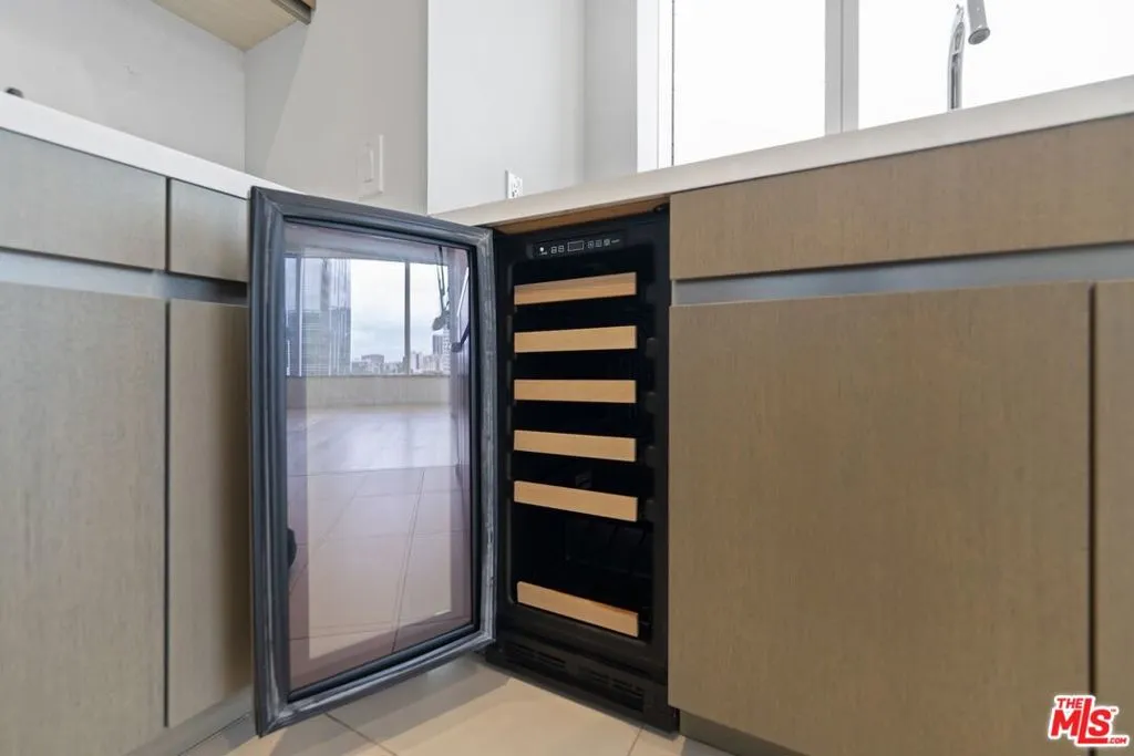 889 Francisco Street 1508, Los Angeles, California 90017 home-pic-18