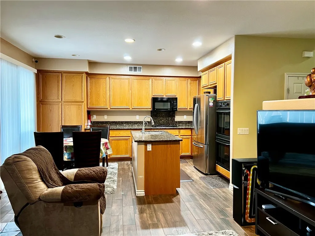 29754 Maxmillian, Murrieta, California 92563 home-pic-9