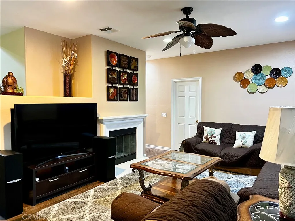 29754 Maxmillian, Murrieta, California 92563 home-pic-11
