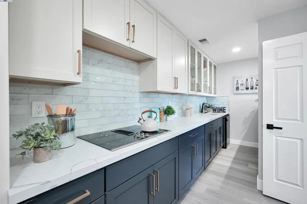 26937 Hayward Blvd 217, Hayward, California 94542 home-pic-24