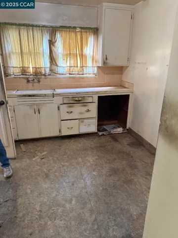 2515 Lowell, Richmond, California 94804