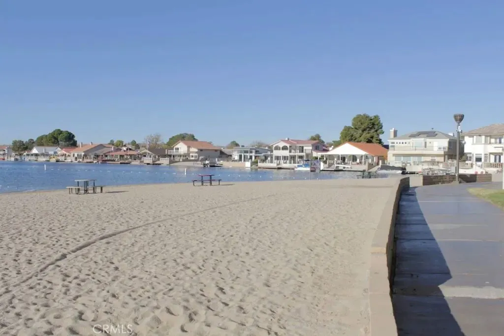 27160 Vista 43, Helendale, California 92342 home-pic-19