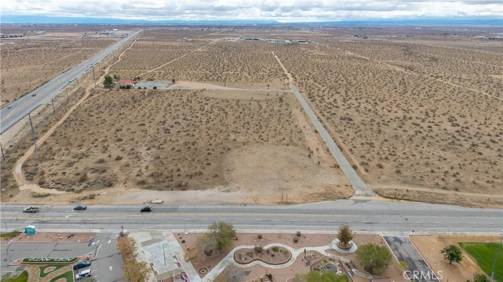 11675 Air Express Way, Adelanto, California 92301 — photo 4