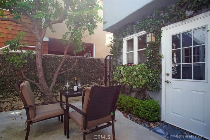 441 Carnation Avenue, Corona Del Mar, California 92625