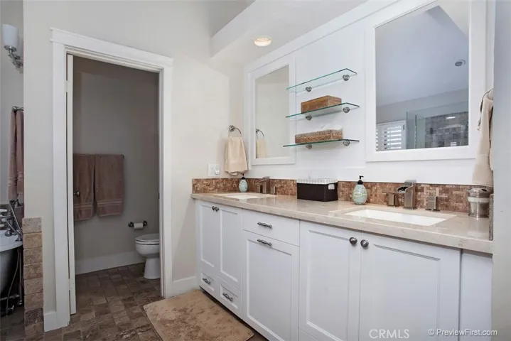 441 Carnation Avenue, Corona Del Mar, California 92625
