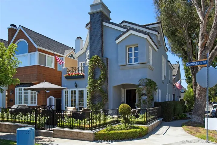 441 Carnation Avenue, Corona Del Mar, California 92625