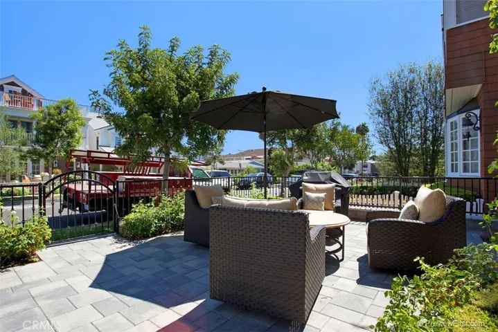 441 Carnation Avenue, Corona Del Mar, California 92625