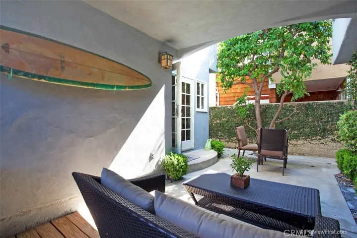 441 Carnation Avenue, Corona Del Mar, California 92625