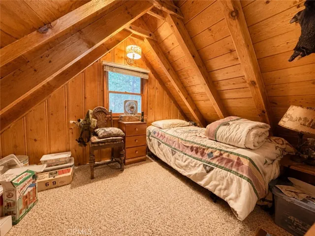 Upstairs bed/loft