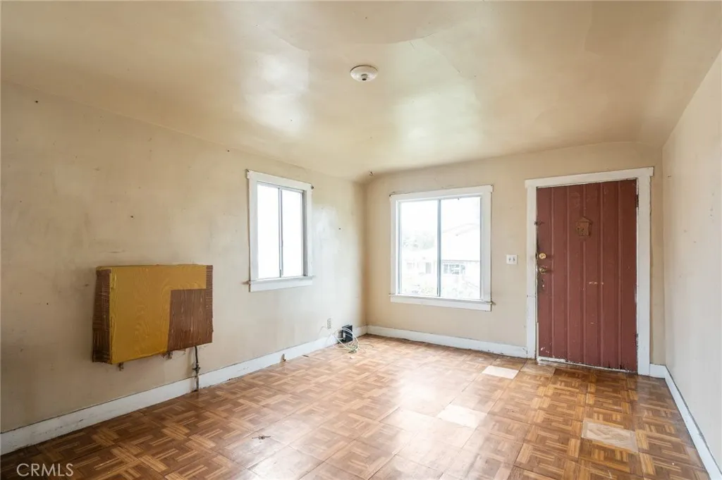 21103 Shearer Avenue, Carson, California 90745 home-pic-6