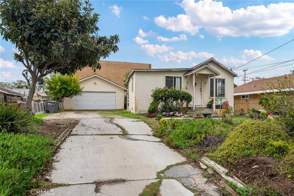 21103 Shearer Avenue, Carson, California 90745 home-pic-1