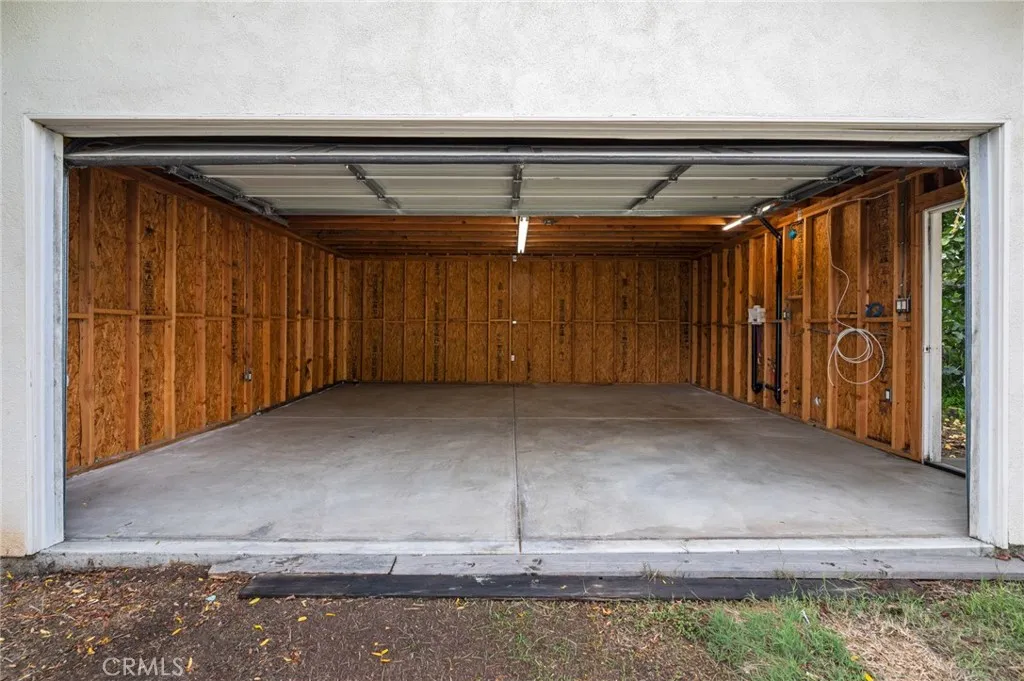 21103 Shearer Avenue, Carson, California 90745 home-pic-16