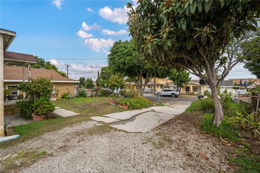 21103 Shearer Avenue, Carson, California 90745 home-pic-23
