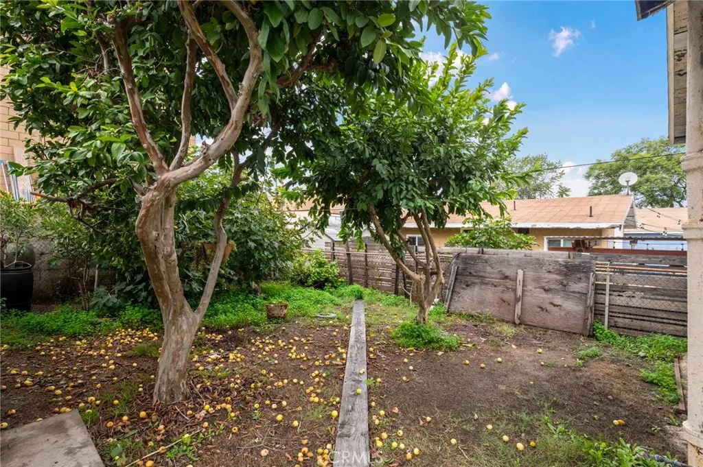 21103 Shearer Avenue, Carson, California 90745 home-pic-21