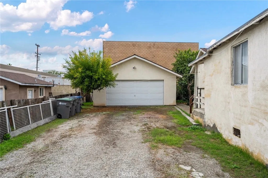21103 Shearer Avenue, Carson, California 90745 home-pic-15