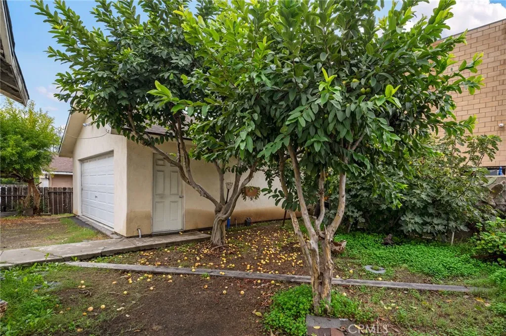 21103 Shearer Avenue, Carson, California 90745 home-pic-22