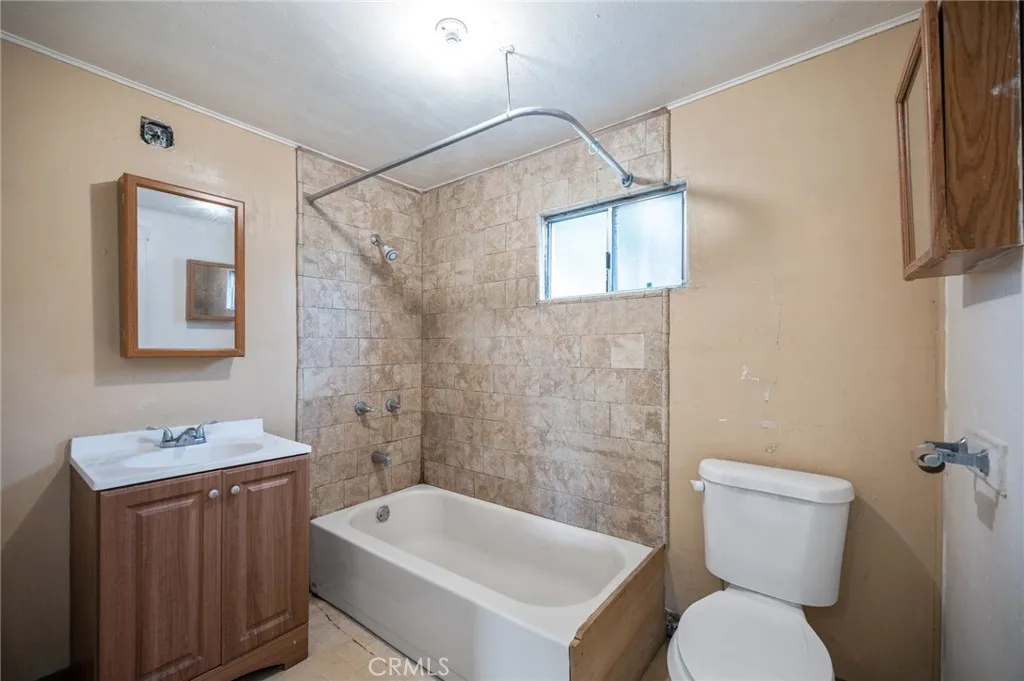 21103 Shearer Avenue, Carson, California 90745 home-pic-14