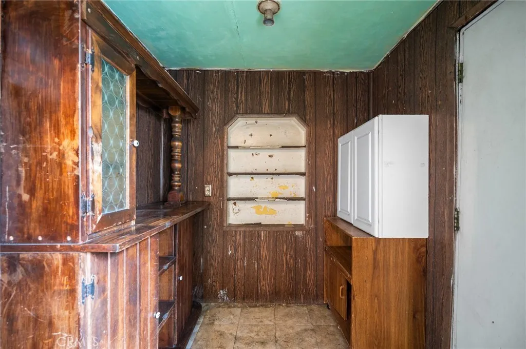 21103 Shearer Avenue, Carson, California 90745 home-pic-13