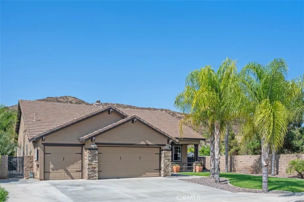 185 Alabaster, Perris, California 92570 home-pic-30