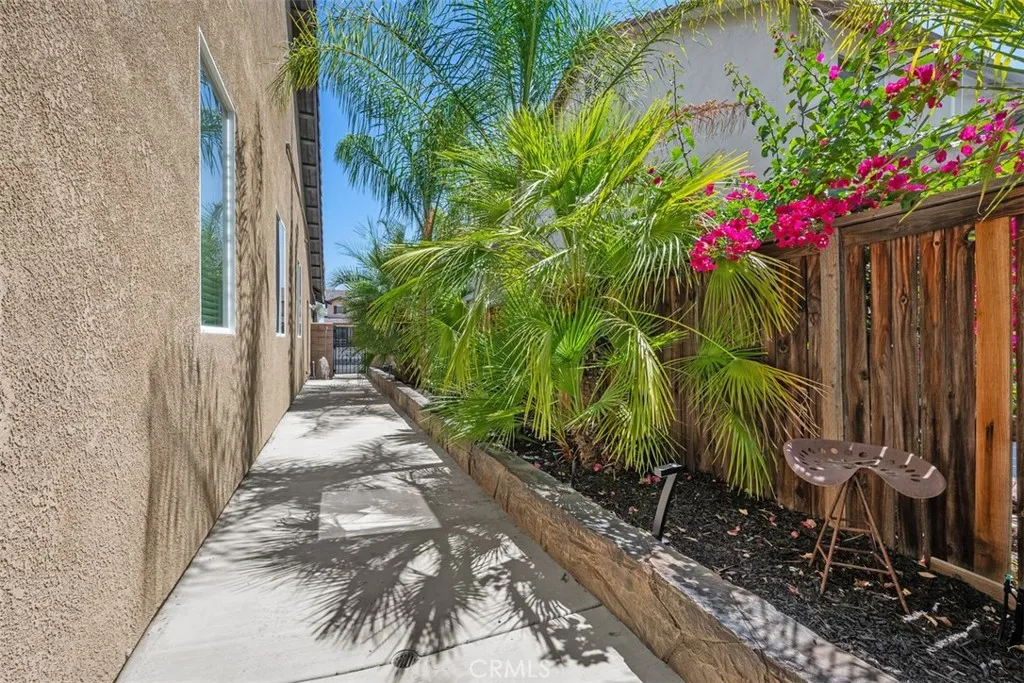 185 Alabaster, Perris, California 92570 home-pic-27