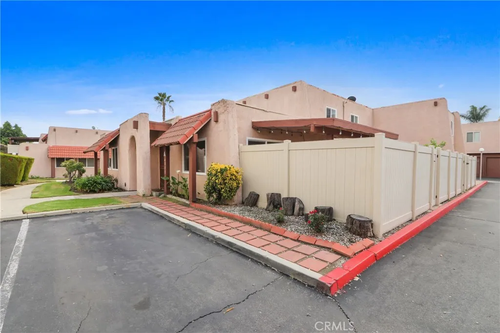 4332 Naranja A, Chino, California 91710 home-pic-1