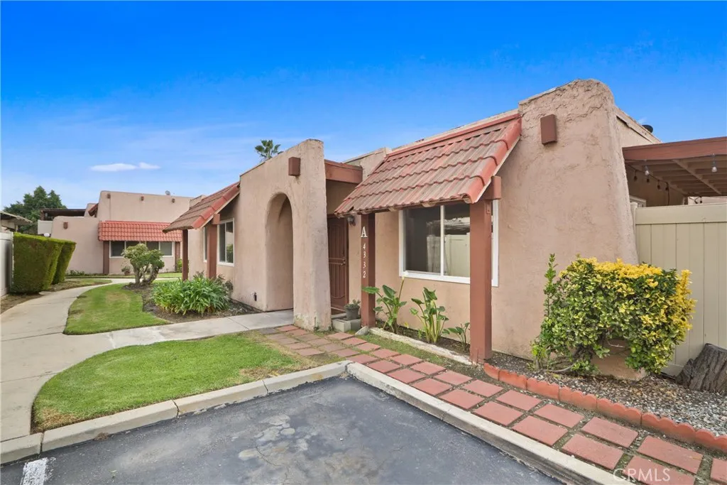 4332 Naranja A, Chino, California 91710 home-pic-2
