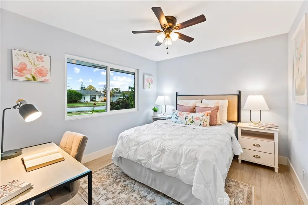 1201 E Fairway, Orange, California 92866 home-pic-21