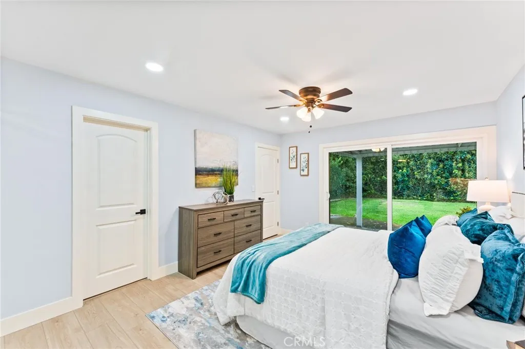 1201 E Fairway, Orange, California 92866 home-pic-17