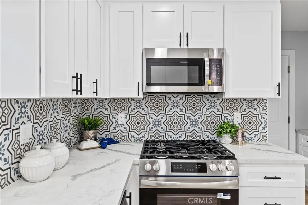 1201 E Fairway, Orange, California 92866 home-pic-13