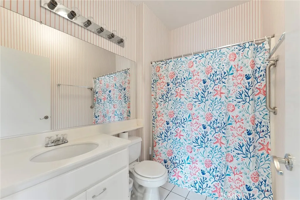 5950 Turnberry Drive, Banning, California 92220 home-pic-9