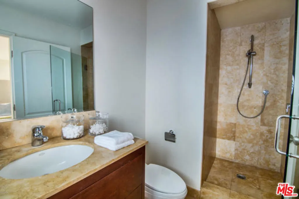 9633 Highridge Drive, Beverly Hills, California 90210 home-pic-21