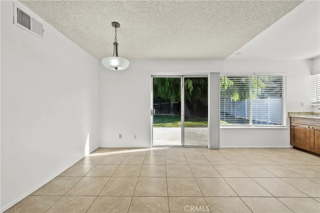 30008 Abelia, Canyon Country, California 91387 home-pic-5
