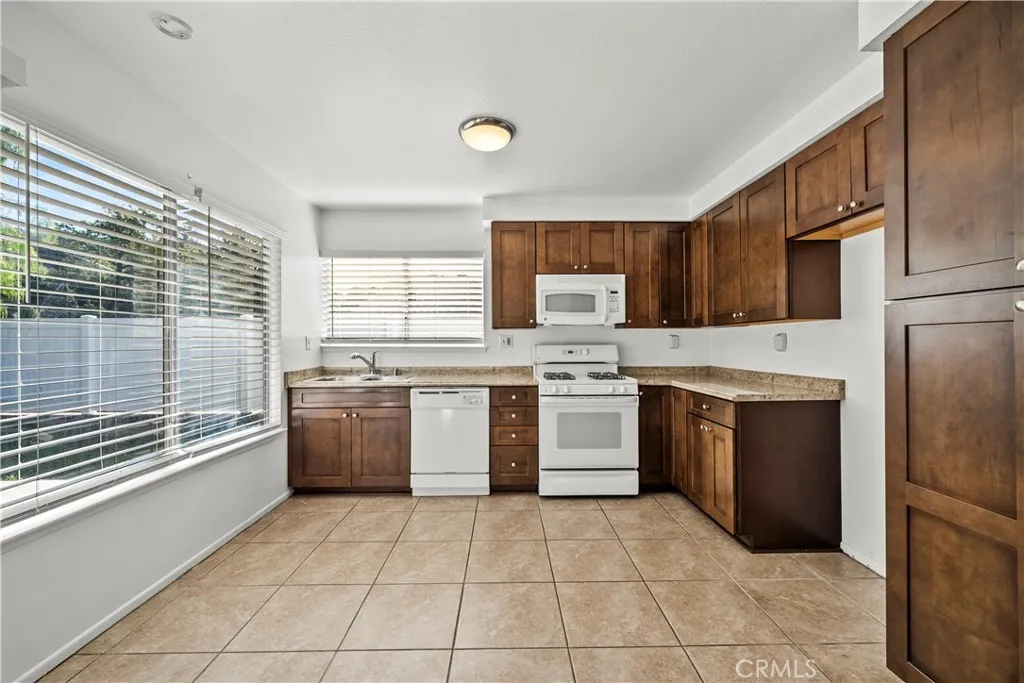 30008 Abelia, Canyon Country, California 91387 home-pic-8