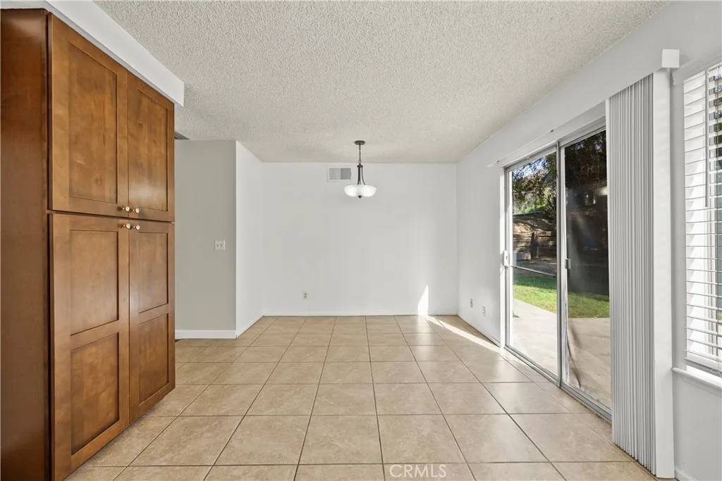 30008 Abelia, Canyon Country, California 91387 home-pic-11
