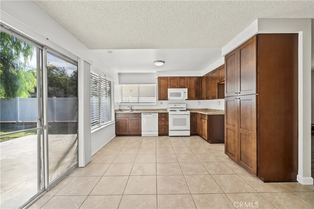 30008 Abelia, Canyon Country, California 91387 home-pic-6