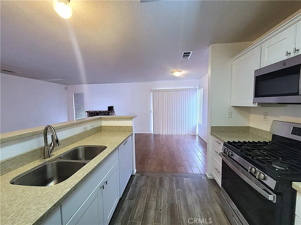 10151 Lawson Avenue, Adelanto, California 92301 home-pic-10