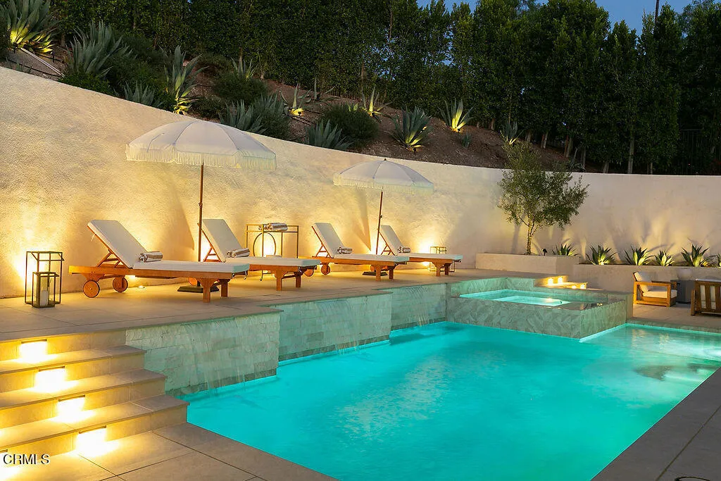 2417 E Hillcrest Drive, Thousand Oaks, California 91362 home-pic-73