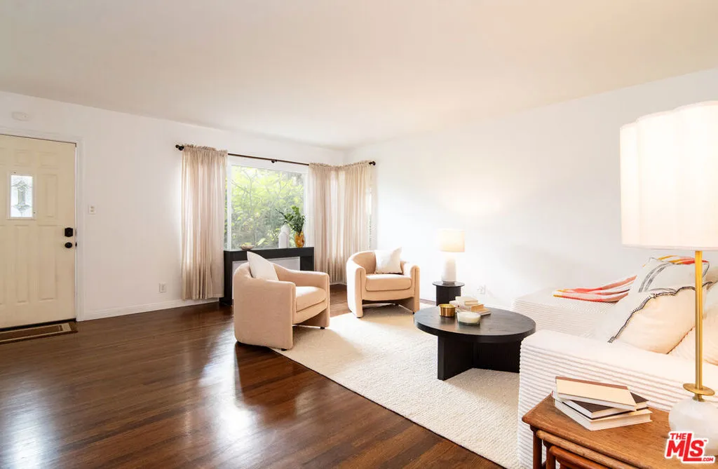 326 Hermosa Avenue 7, Long Beach, California 90802 home-pic-7