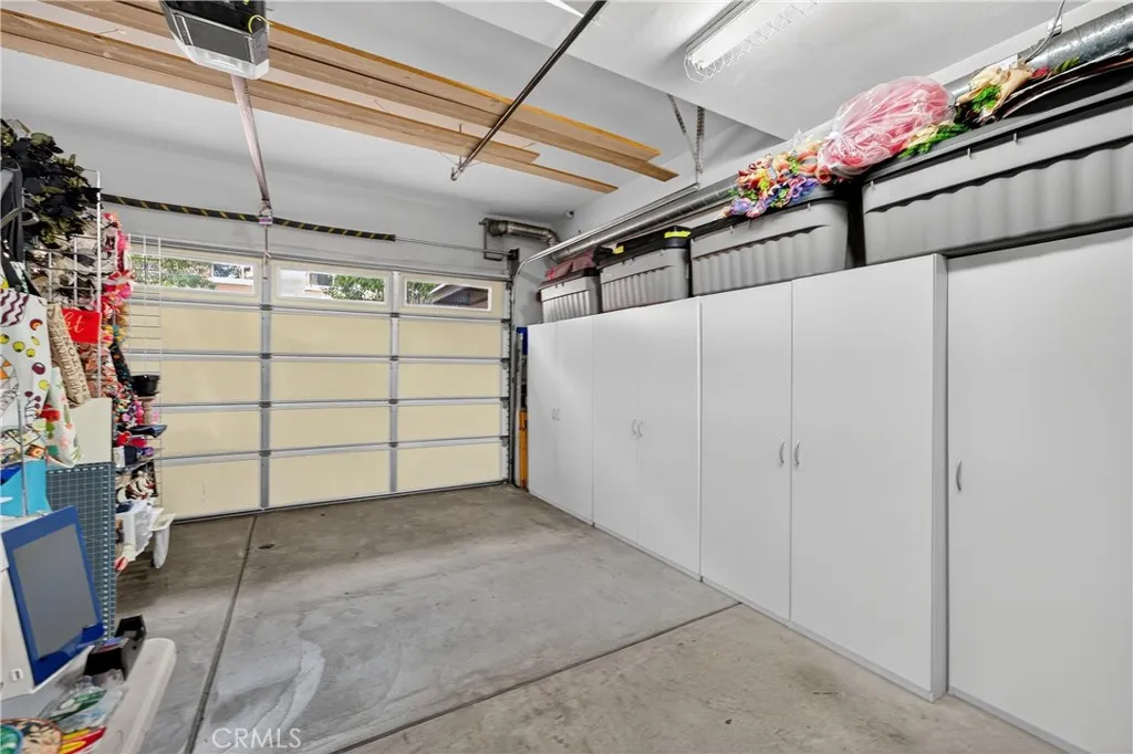 906 E Civic Center, Santa Ana, California 92701 home-pic-34