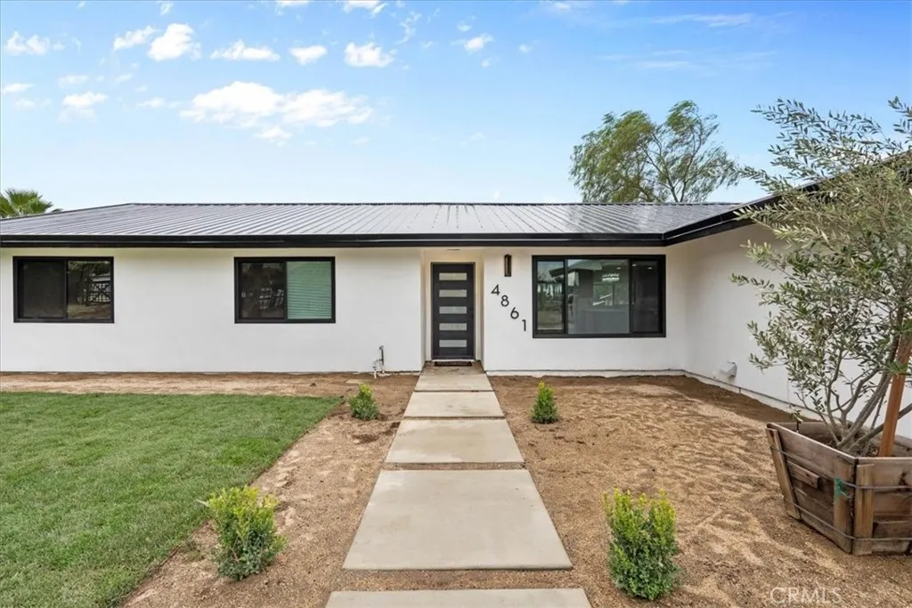 4861 Brookhill, Jurupa Valley, California 92509 home-pic-5